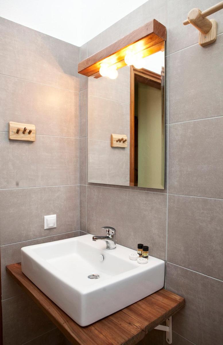 Victoria'S Guesthouse 达默查理 外观 照片
